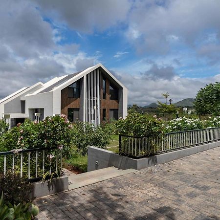 Stayvista At The Rainfield Villa With Gazebo & Lawn Nashik Exterior photo